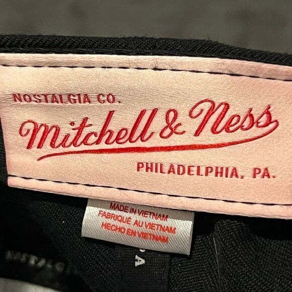 MITCHELL & NESS Pittsburgh Steelers Classic Script SnapBack Hat / One Size - Picture 5 of 7